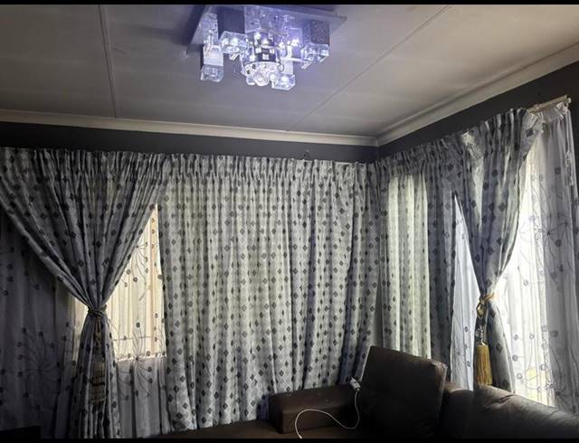 2 BEDROOM PROPERTY TO RENT IN OLIEVENHOUTBOSCH